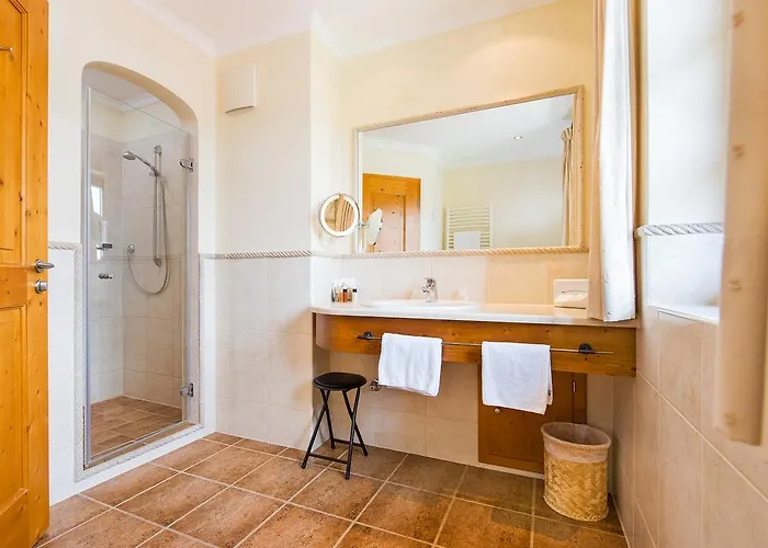 Hotel Und Landgasthof Altwirt 4*