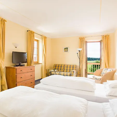 Und Landgasthof Altwirt 4* Großhartpenning