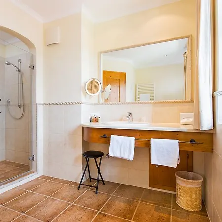 Hotel Und Landgasthof Altwirt 4*