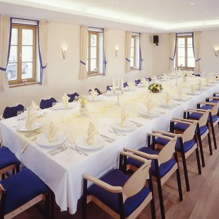 Und Landgasthof Altwirt Hotel 4*