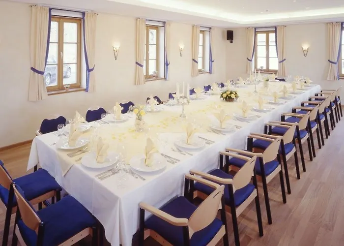Und Landgasthof Altwirt Hotel 4*